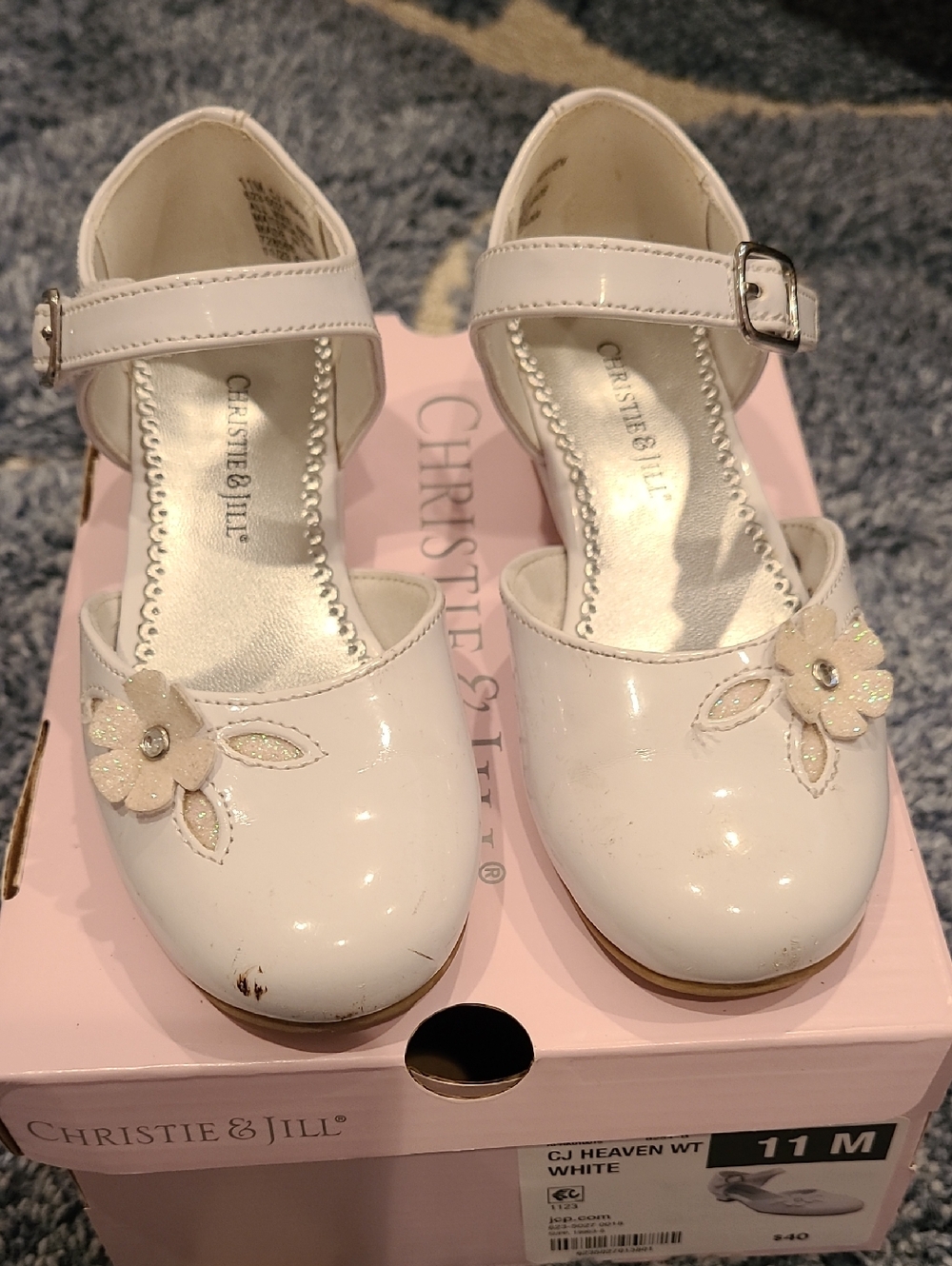 Christie & Jill Girls' White Patent Mary Jane Dress Shoes with Flower Accent